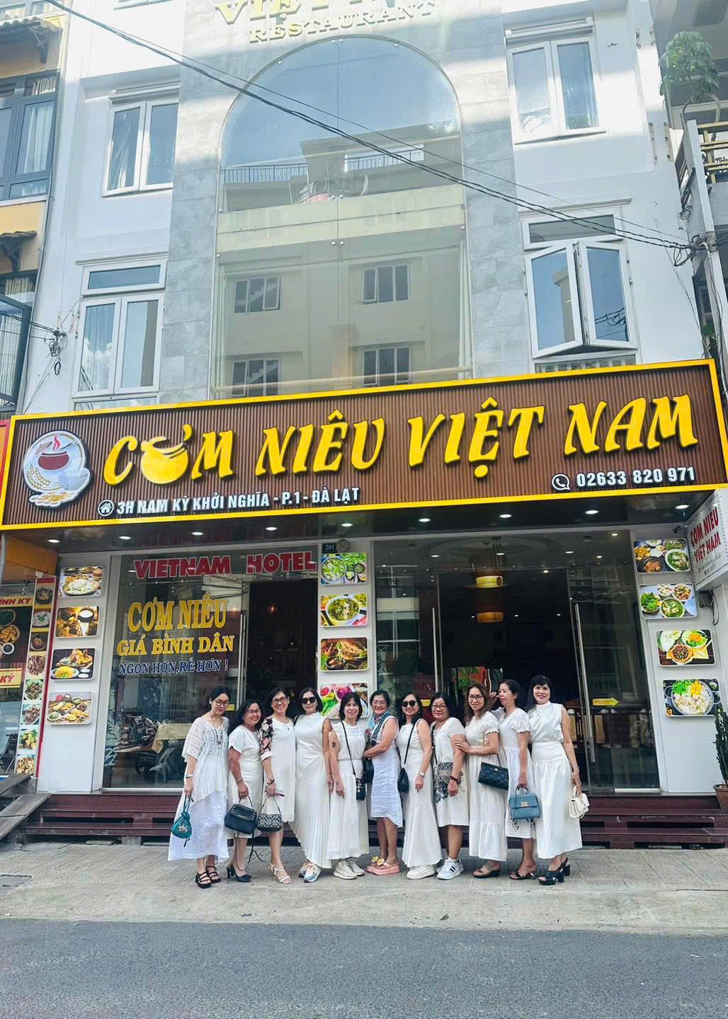 Mặt tiền nhà hàng Cơm Niêu Việt Nam