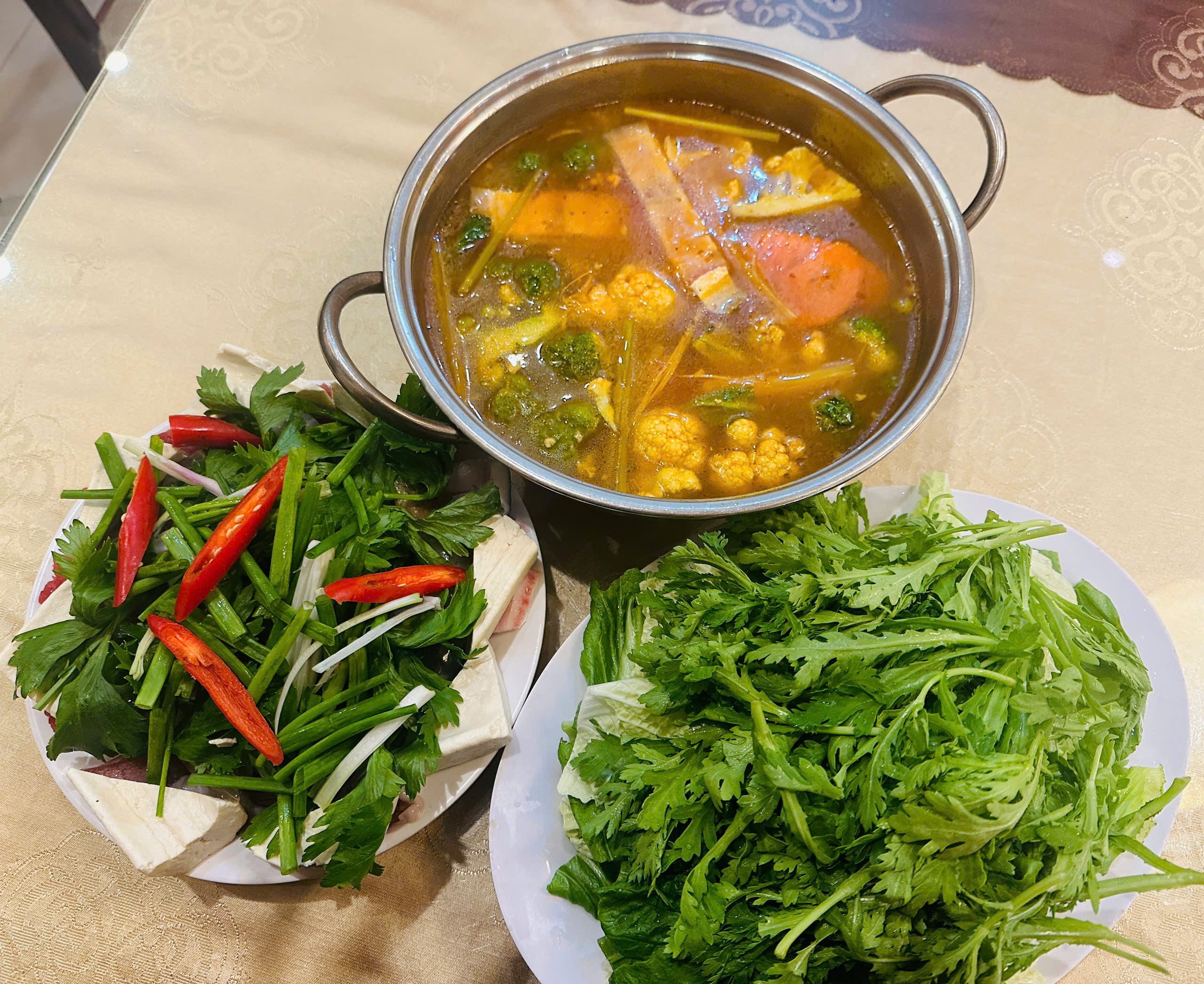 Lẩu cá / lẩu hải sản rau đồng